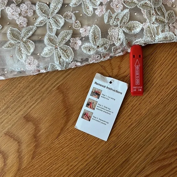 Mac Duggal Woman’s Floral Embroidered Corset Bodice Gown Size 8 NWT - Picture 10 of 17